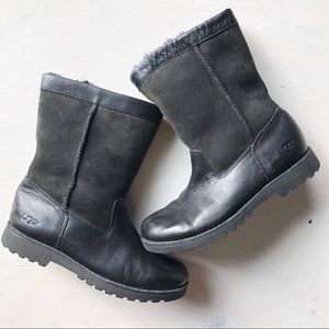 UGG girls leather black boots- size 3